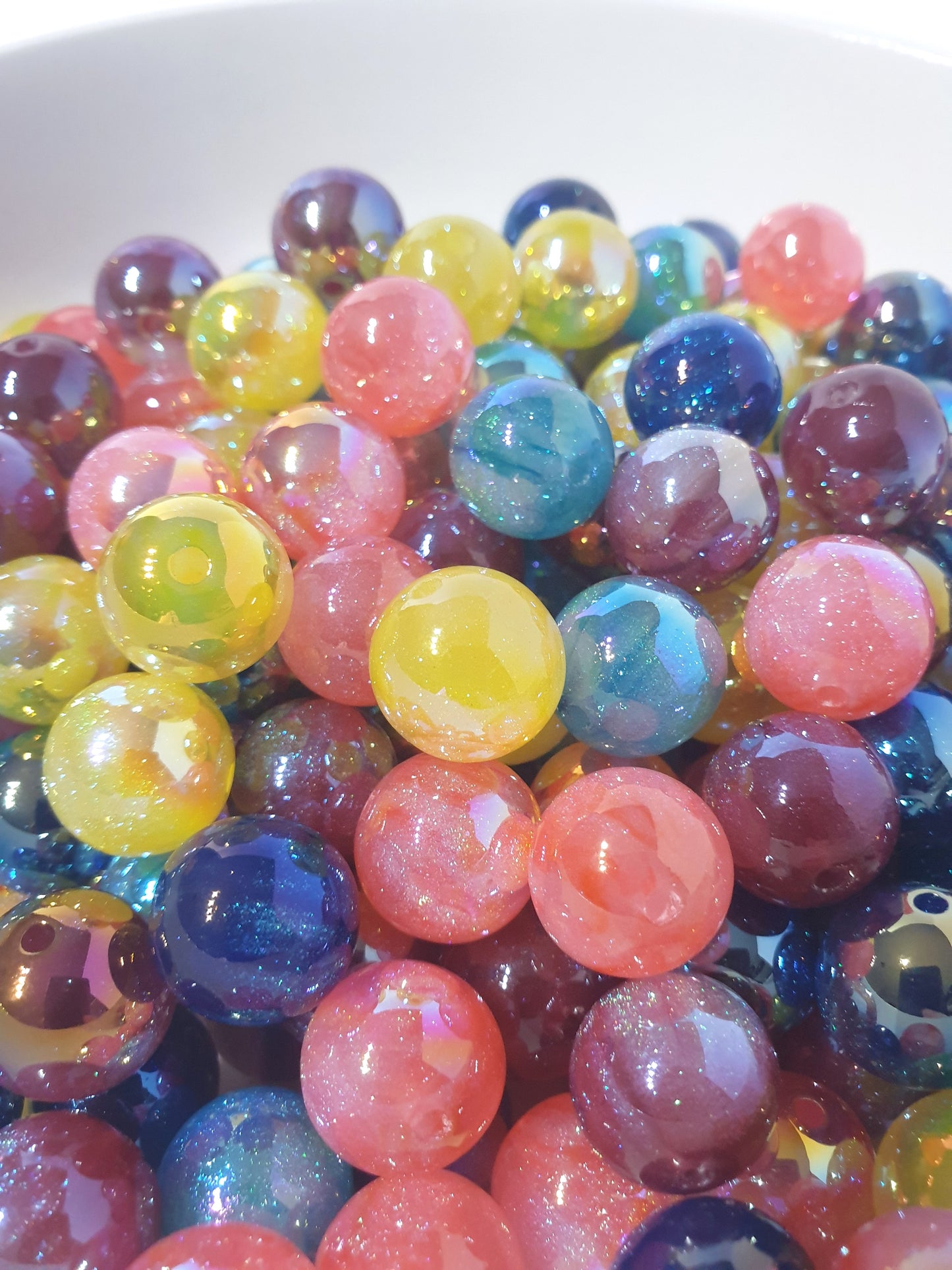 Round Glitter Mix beads. 16mm mix. Ideal for all your crafty blanks.